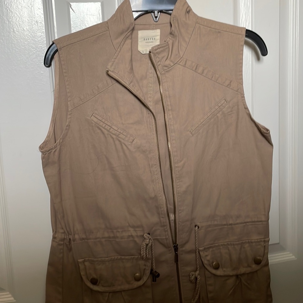 Never been warn vest